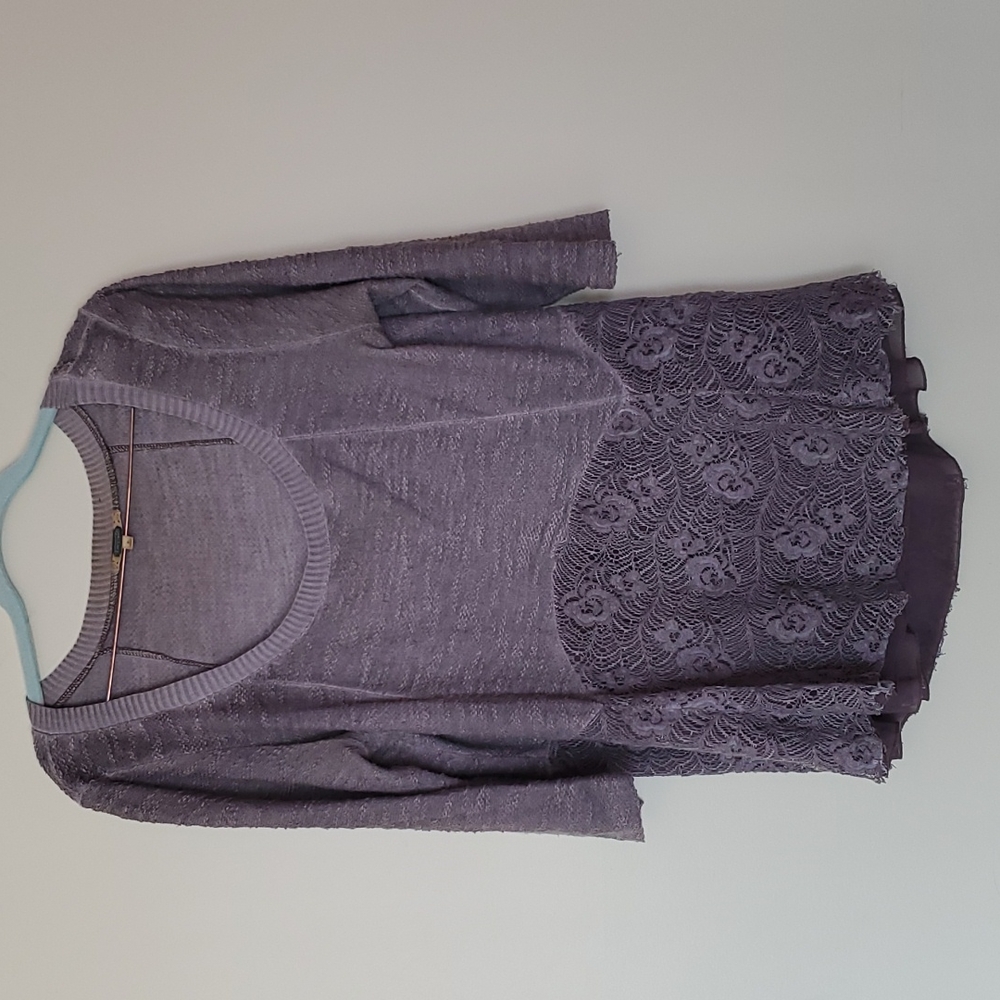 Buckle Gimmick lilac gray lace sweater